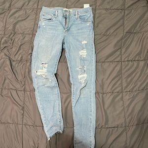 Levis light colored skinny jeans